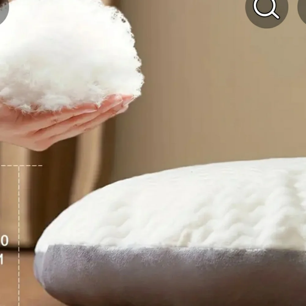 NWT- MEDUIM SUPER SOFT PET BED